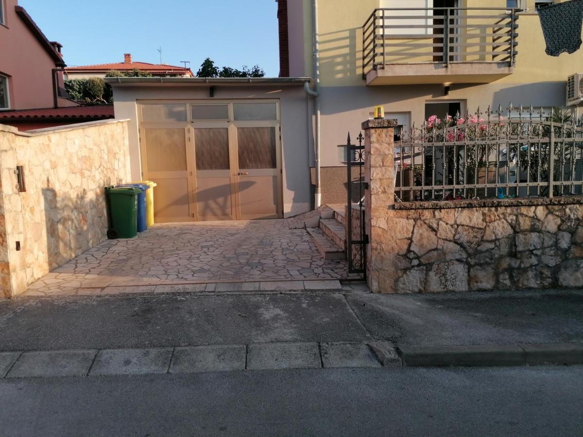Apartment A & N With Free Private Parking Пула Екстериор снимка