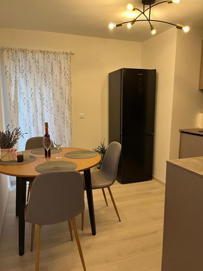 Apartment A & N With Free Private Parking Пула Екстериор снимка