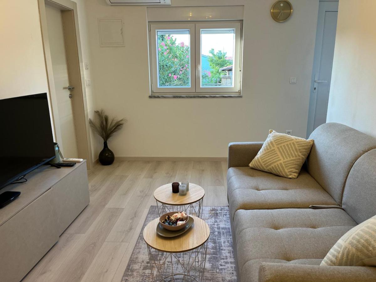 Apartment A & N With Free Private Parking Пула Екстериор снимка
